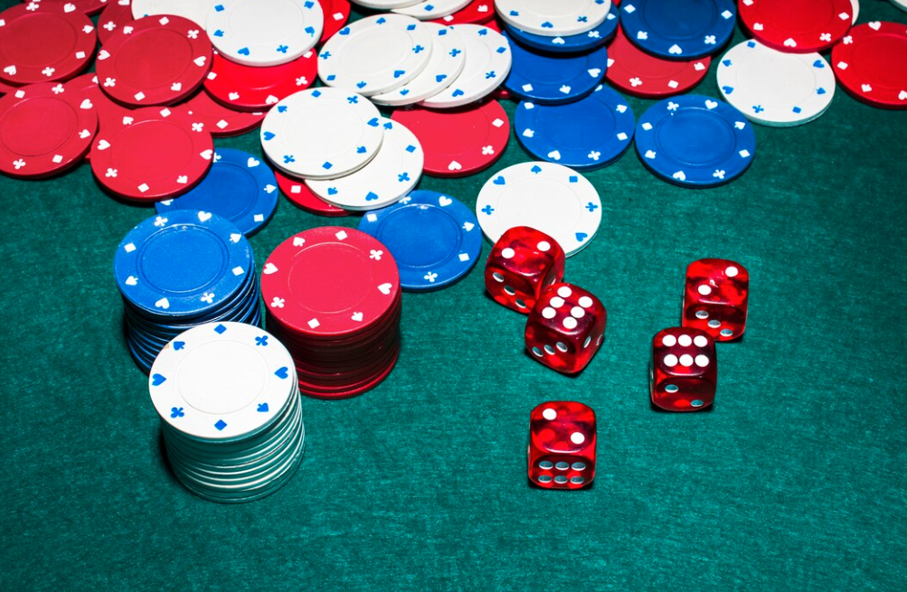 Pagamentos, moeda e levantamentos